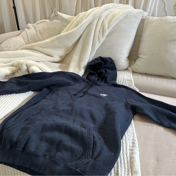 Nike - Picture 2 of 10